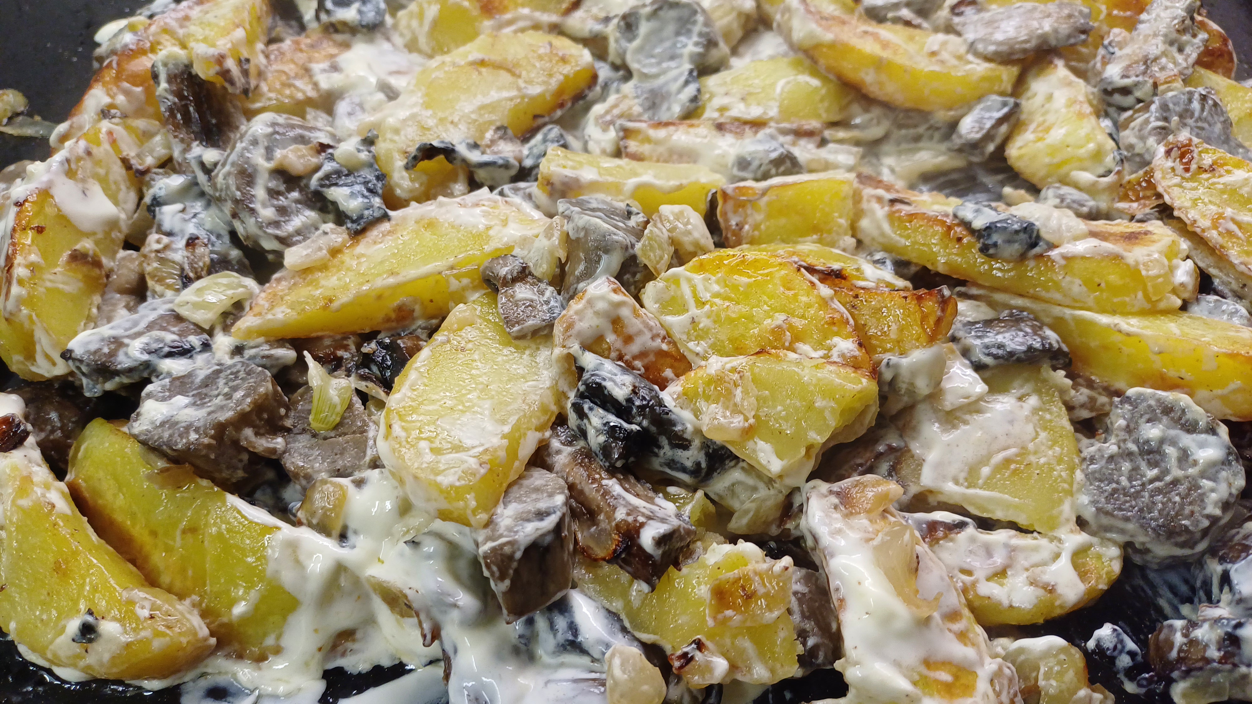 Картофель с лесными грибами